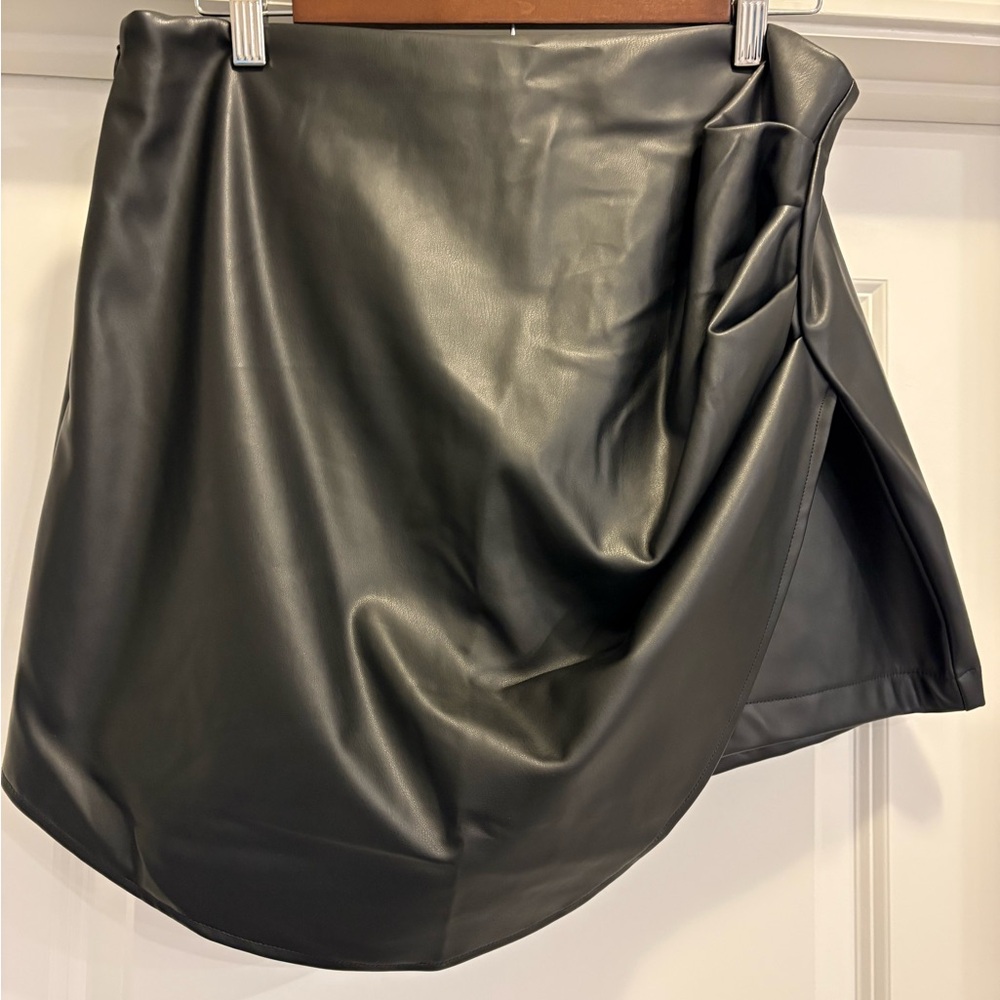 Ci Sono Asymmetrical Black Faux Leather Skort
